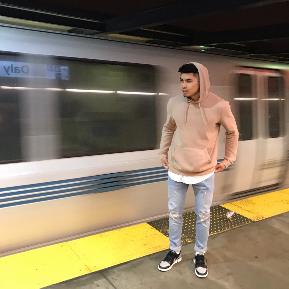 Meet your Posher, Ellison